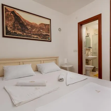 Apartment Amigo 2 Old Town Kotor Exterior photo