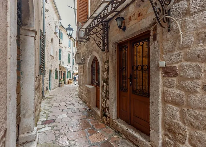 Apartment Amigo 2 Old Town Kotor