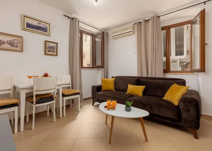 Apartment Amigo 2 Old Town Kotor
