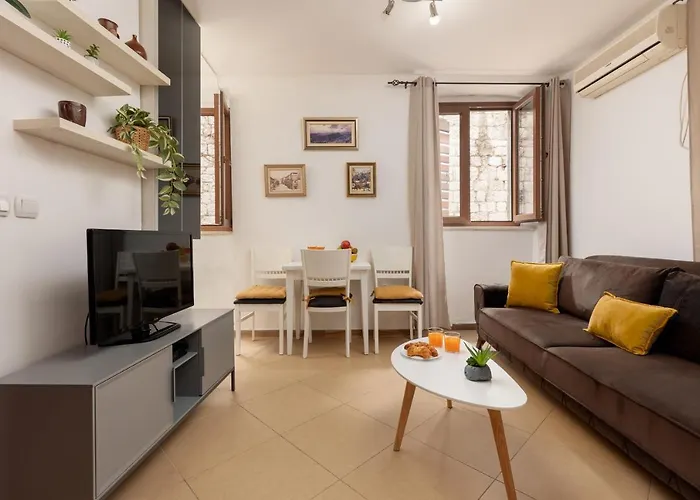 Apartment Amigo 2 Old Town Kotor