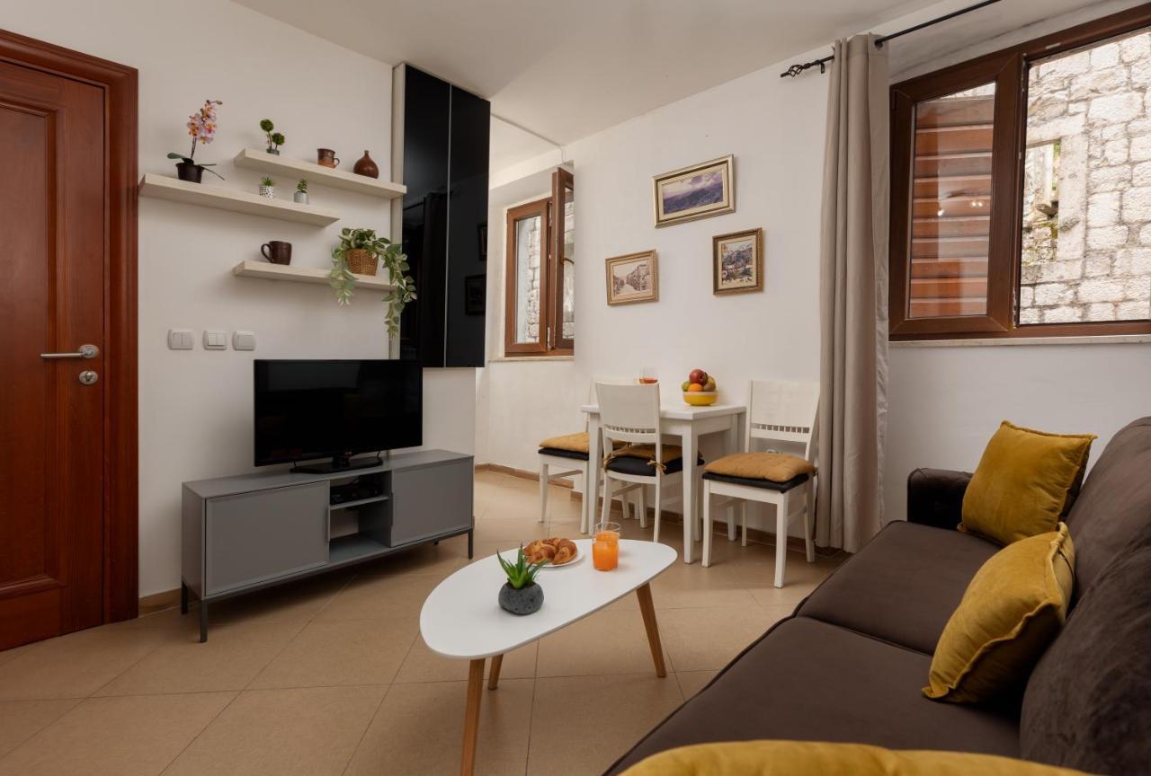 Amigo 2 Old Town Apartment